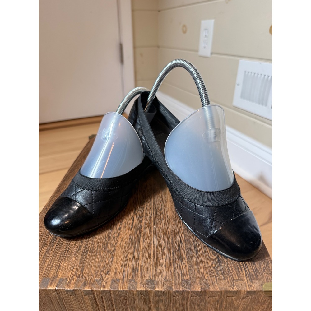 Stuart Weitzman Ballet Flats Quilted Black Leather Patent Cap Toe Spain Size 6